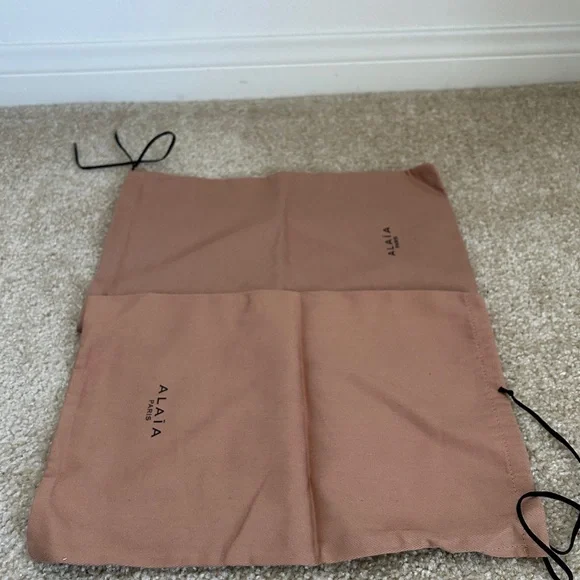 Alaïa Grommet Black Leather Loafers - Picture 9 of 9